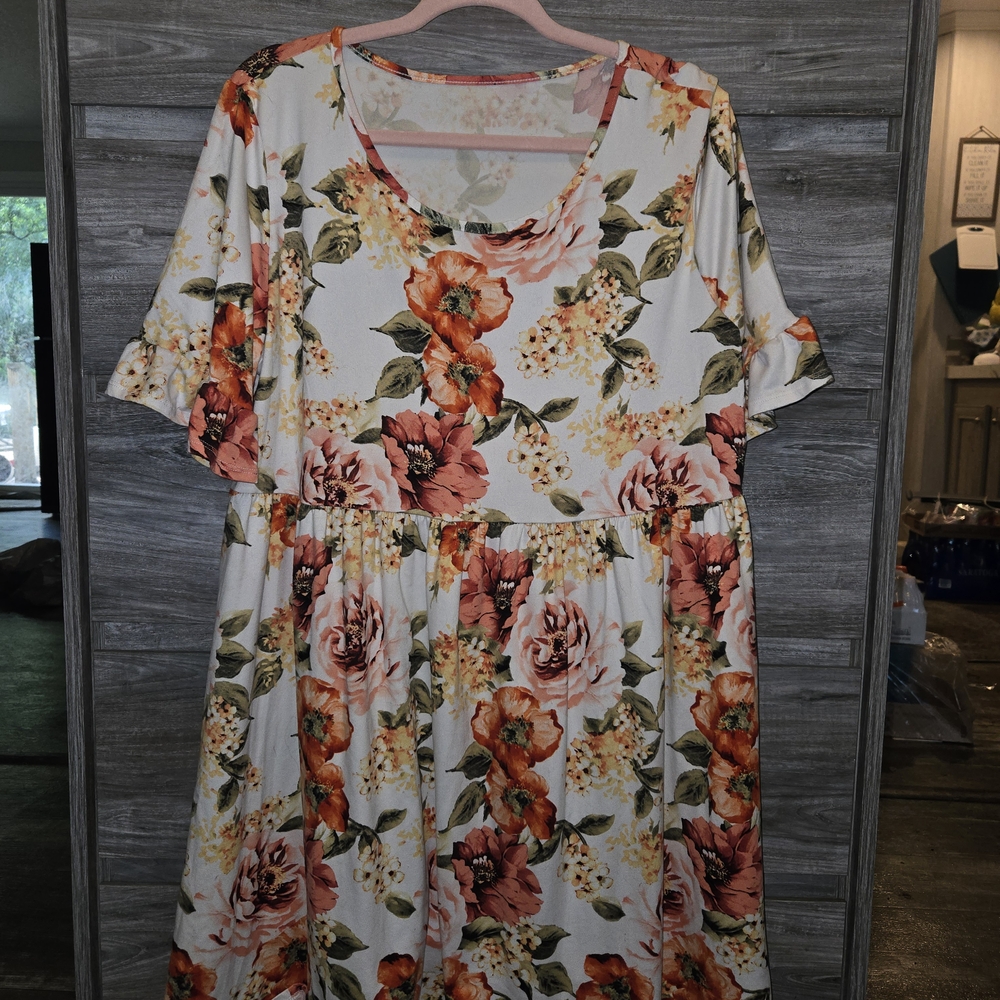 Floral Print Dress with Short Sleeves